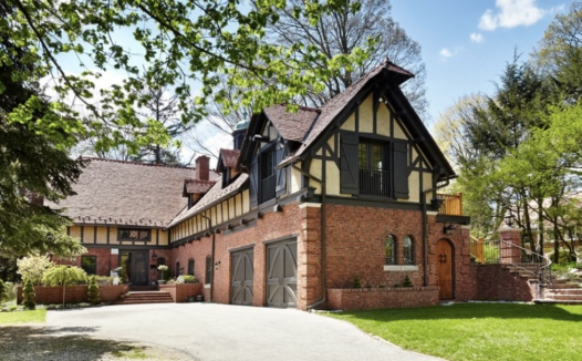 大费城房市冰火两重天!Main Line豪宅暴涨25%+!费城这3个社区却在跌!